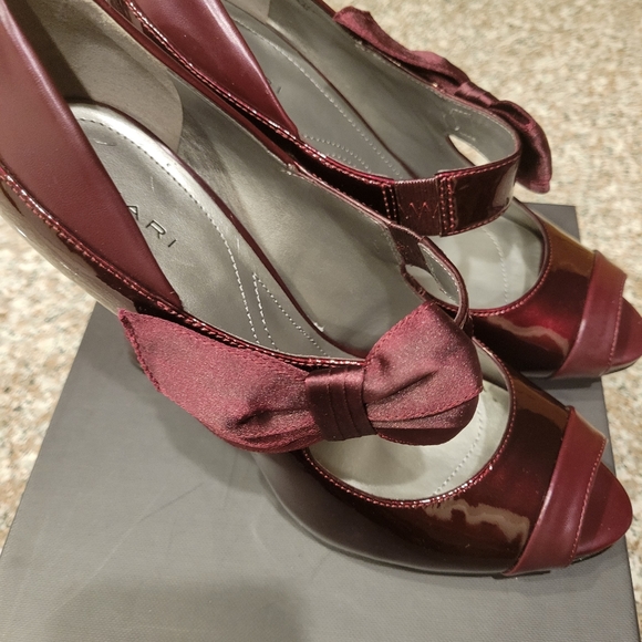 Tahari Dressy Polly Prune Color 4 inch heels 👠 in sz 8.5 - Picture 6 of 7